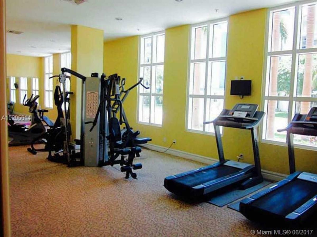 Stylish Modern 2Bd/2Bth Apt. Min To Beach Miami Beach Bagian luar foto